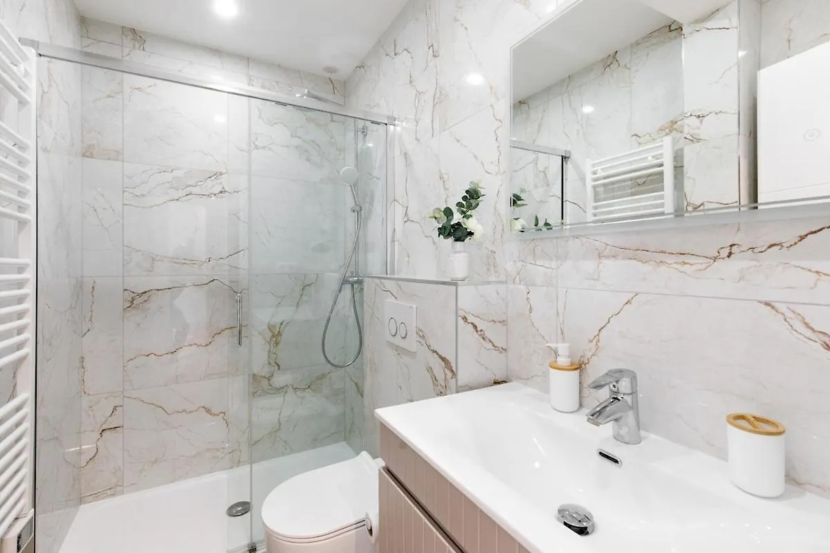 Carlton Area Lux 2 Beds 2 Baths Daire Cannes